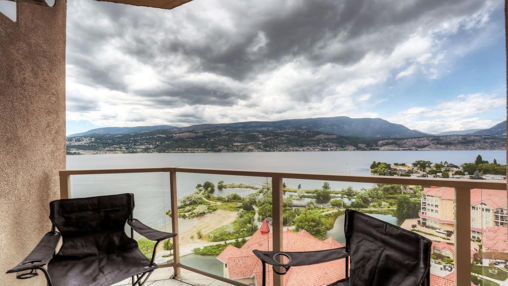 Sunset Waterfront Resort By Kelownacondorentals Kültér fotó
